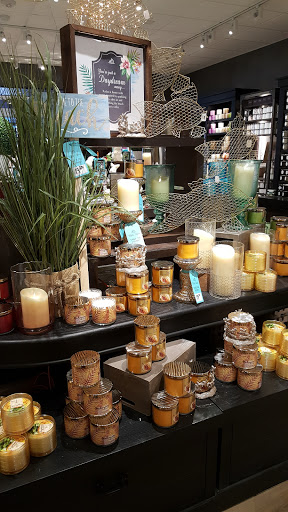 Beauty Supply Store «Bath & Body Works», reviews and photos, 275 Pavilion Pkwy, Fayetteville, GA 30214, USA