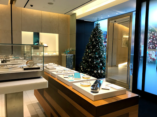 Jewelry Store «Tiffany & Co.», reviews and photos, 796 Americana Way, Glendale, CA 91210, USA