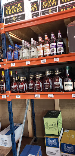 Liquor Store «Liquor Warehouse Syracuse», reviews and photos, 814 N State St, Syracuse, NY 13208, USA