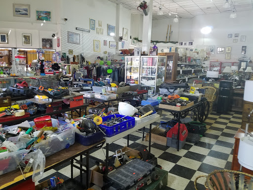 Thrift Store «Sun Rise Thrift Store», reviews and photos, 1880 S Havana St, Aurora, CO 80012, USA