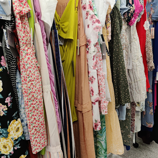 Clothing Store «Ross Dress for Less», reviews and photos, 1930 SW Wanamaker Rd, Topeka, KS 66604, USA