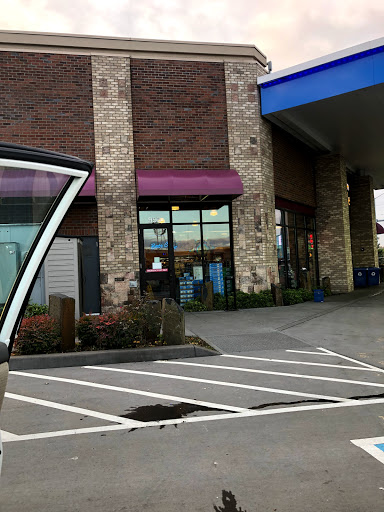 Gas Station «Chevron», reviews and photos, 993 Lawson Ave, Woodburn, OR 97071, USA