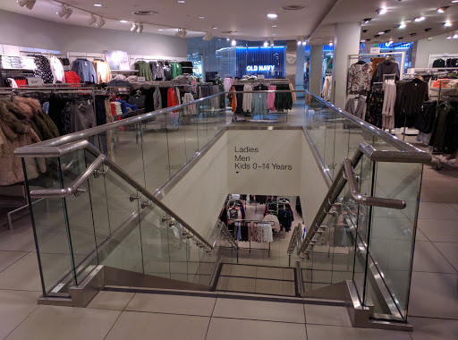 Clothing Store «H&M», reviews and photos, 400 S Baldwin Ave, Arcadia, CA 91007, USA