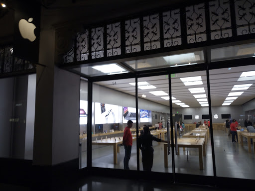 Computer Store «Apple Pasadena», reviews and photos, 54 W Colorado Blvd, Pasadena, CA 91105, USA