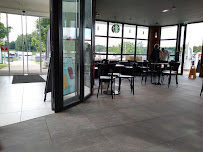 Atmosphère du Café Starbucks Longeville-lès-Saint-Avold à Longeville-lès-Saint-Avold - n°7