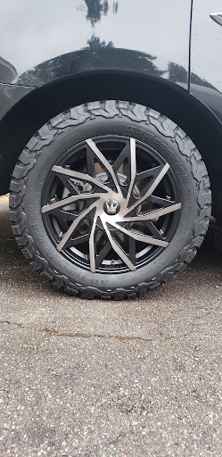 Tire Shop «Discount Tire Store - Bremerton, WA», reviews and photos, 5034 WA-303, Bremerton, WA 98311, USA