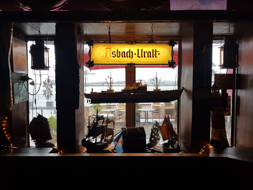 Haifisch Bar das Original - seit 1947 -