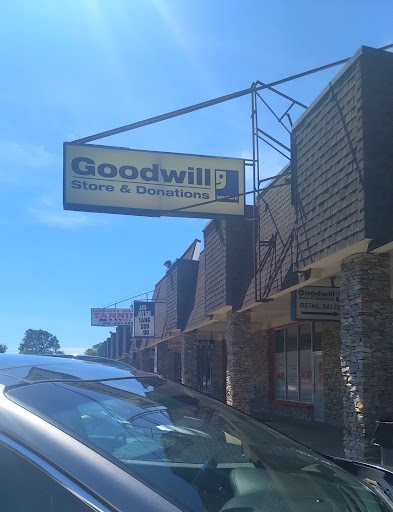 Thrift Store «Goodwill», reviews and photos