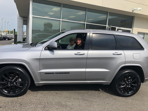 Car Dealer «Elmwood Chrysler Dodge Jeep Ram», reviews and photos, 625 Taunton Ave, East Providence, RI 02914, USA