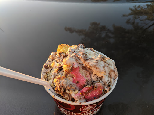 Ice Cream Shop «Cold Stone Creamery», reviews and photos, 2015 S Hurstbourne Pkwy, Louisville, KY 40220, USA