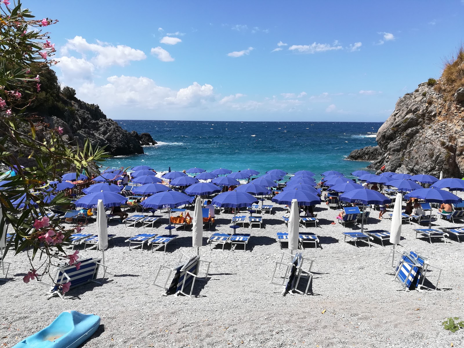 Foto von Spiaggia D' A Scala mit winzige bucht