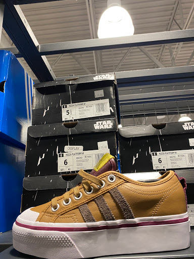 Sporting Goods Store «adidas Outlet Store Woodburn», reviews and photos, 1001 N Arney Rd Ste 400, Woodburn, OR 97071, USA