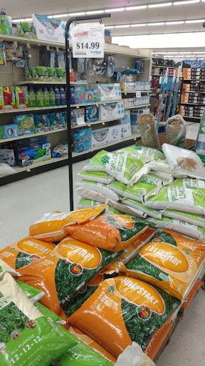 Department Store «Alton Farm & Home Supply», reviews and photos, 2600 Homer Adams Pkwy, Alton, IL 62002, USA