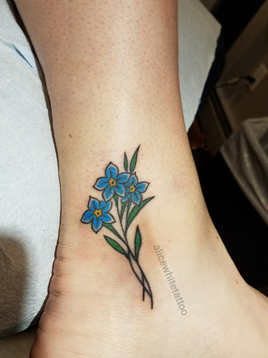 Tattoo Shop «Coastline Tattoo Studio - Provincetown», reviews and photos, 290A Commercial St, Provincetown, MA 02657, USA