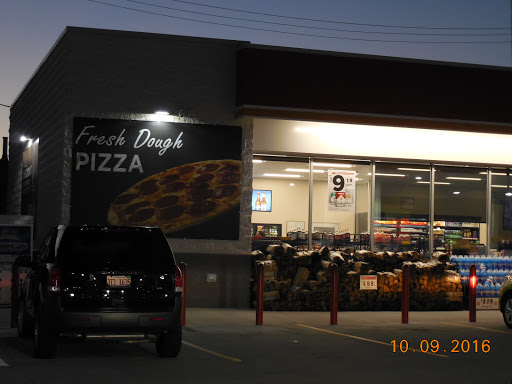 Gas Station «Circle K», reviews and photos, 8700 Harlem Ave, Bridgeview, IL 60455, USA