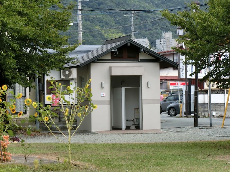鎌田公園 公衆トイレ