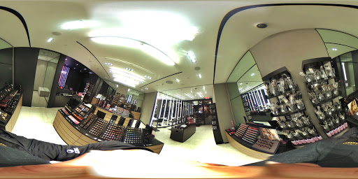 Cosmetics Store «MAC», reviews and photos, 1451-B 3rd Street Promenade, Santa Monica, CA 90401, USA