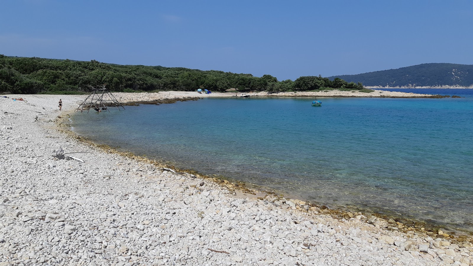 Fotografija Tarej beach z lahki kamenček površino