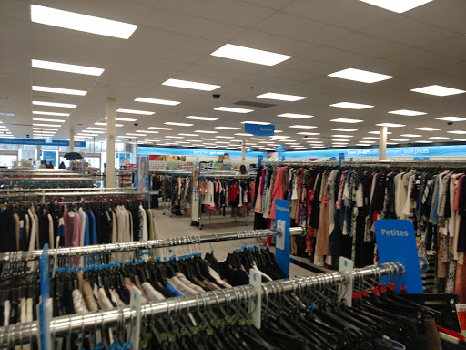 Clothing Store «Ross Dress for Less», reviews and photos, 8095 Stonewall Shops Square, Gainesville, VA 20155, USA