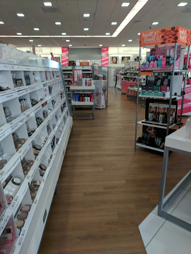 Hair Salon «Ulta Beauty», reviews and photos, 200 Triangle Shopping Center #260, Longview, WA 98632, USA