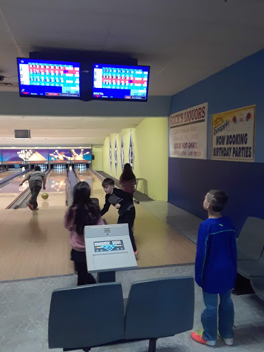 Bowling Alley «Vista Lanes Bowling Center», reviews and photos, 550 Oriskany Blvd, Yorkville, NY 13495, USA