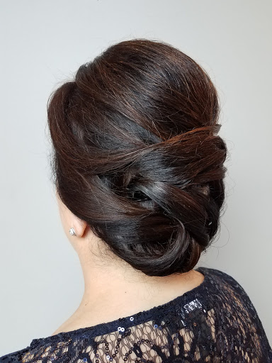 Hair Salon «Von Kekel Aveda Lifestyle Salon Spa», reviews and photos, 4209 Lassiter Mill Rd #114, Raleigh, NC 27609, USA