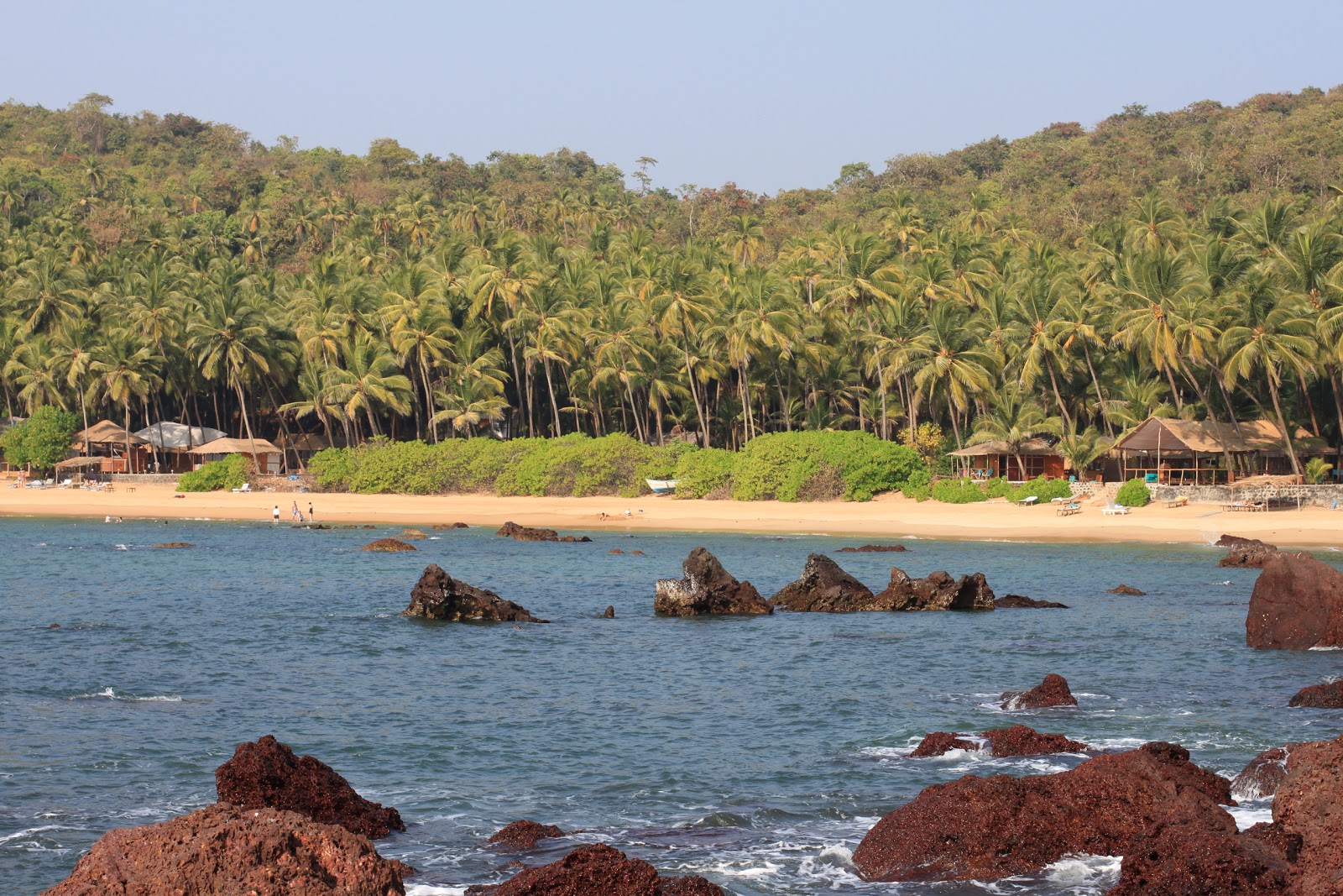 Photo of Small Cola Beach and its beautiful scenery