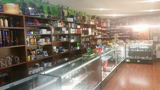 Tobacco Shop «Melrose Smoke Shop», reviews and photos, 7801 Melrose Ave #1b, Los Angeles, CA 90046, USA