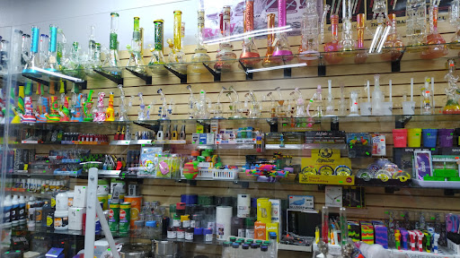 Tobacco Shop «Gunn Smoke & Vape Shop», reviews and photos, 4107 Gunn Hwy, Tampa, FL 33618, USA