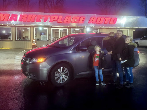 Used Car Dealer «Market Place Auto», reviews and photos, 909 River Rd, Puyallup, WA 98371, USA