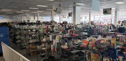 Thrift Store «The Salvation Army Family Store & Donation Center», reviews and photos, 2208 Washington Ave, Houston, TX 77007, USA