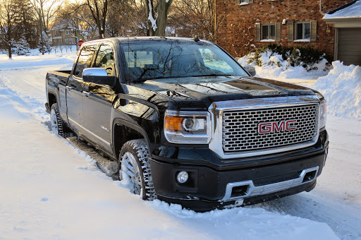 Car Dealer «DeMaagd GMC Nissan - New and Used Car Sales», reviews and photos, 333 W Dickman Rd, Battle Creek, MI 49037, USA