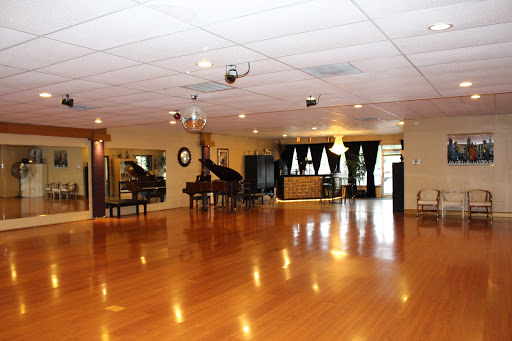 Dance School «Babs McDance Social Dance Studio», reviews and photos, 6782 Market St, Wilmington, NC 28405, USA