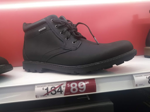 Shoe Store «Famous Footwear», reviews and photos, 1665 Olentangy River Rd, Columbus, OH 43212, USA