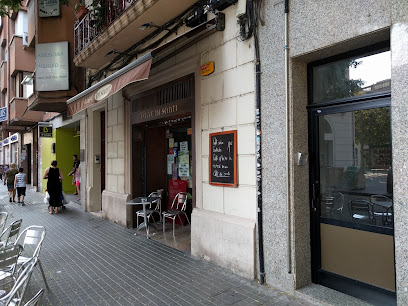 Caffé Di Santi - Carrer del Bogatell, 53, 08930 Sant Adrià de Besòs, Barcelona, Spain