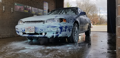 C J Car Wash en Forestville