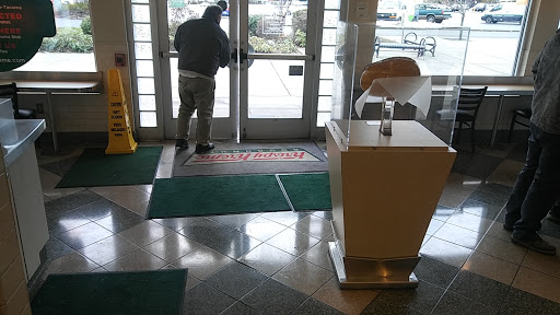 Bakery «Krispy Kreme Doughnuts», reviews and photos, 4302 Tacoma Mall Blvd, Tacoma, WA 98409, USA