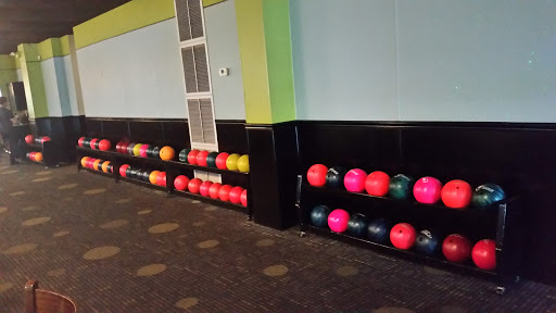 Bowling Alley «Di Donato Bowling Center», reviews and photos, 1151 S White Horse Pike, Hammonton, NJ 08037, USA