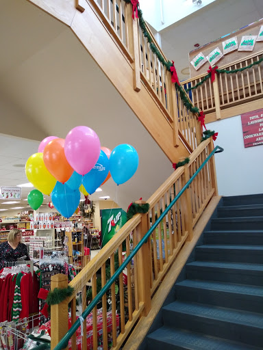 Department Store «Renys Department Store», reviews and photos, 151 Main St, Bridgton, ME 04009, USA