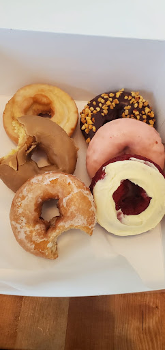 Donut Shop «Tato-Nut Donut Shop», reviews and photos, 1114 Government St, Ocean Springs, MS 39564, USA