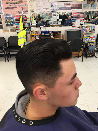 Barber Shop «Silver Lake Barber Shop», reviews and photos, 11419 19th Ave SE c105, Everett, WA 98208, USA