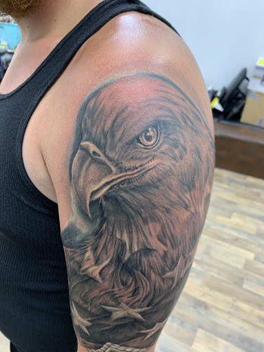 Tattoo Shop «Trust Tattoo and Body Piercings», reviews and photos, 5130 W Howard Ave, Milwaukee, WI 53220, USA