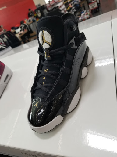 Shoe Store «WSS», reviews and photos, 104 W Foothill Blvd, Rialto, CA 92376, USA