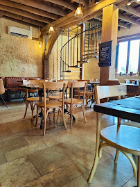 Atmosphère du Restaurant Le Bistrot du Château à Saint-Fargeau - n°13