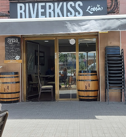 RIVER KISS - Carrer de, Passeig de la Salzereda, 80, 08922 Santa Coloma de Gramenet, Barcelona, Spain