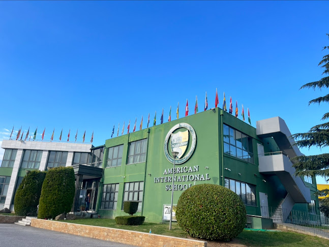 http://www.pinewood.gr/