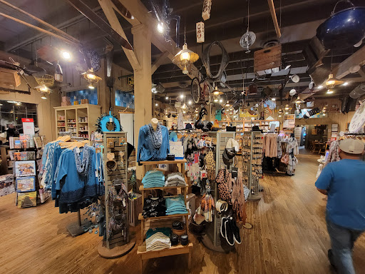 American Restaurant «Cracker Barrel Old Country Store», reviews and photos, 21 Van Campen Blvd, Wilmington, NC 28403, USA