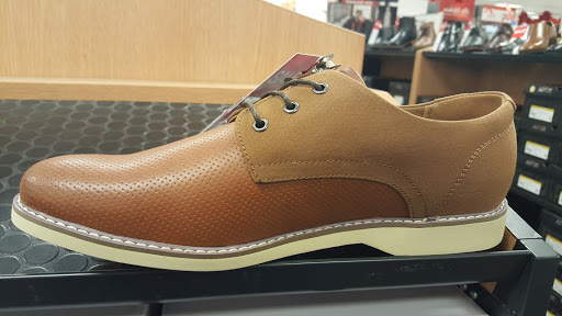 Shoe Store «Tradehome Shoes», reviews and photos, 3301 W Main St, Norman, OK 73072, USA