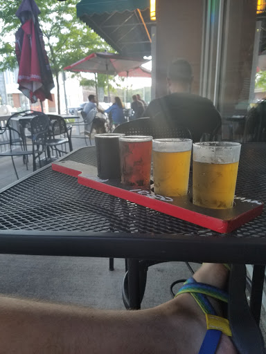 American Restaurant «The Garage Pub & Grill», reviews and photos, 308 4th St, Columbus, IN 47201, USA