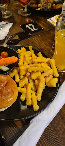 Saloon - Restaurant